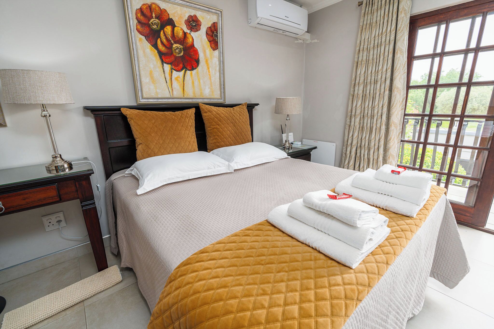 Luxury Double Room | 1 bedroom, down duvets, in-room safe, desk