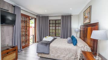 Dobbeltrom – standard | 1 soverom, dundyner, safe på rommet og skrivebord