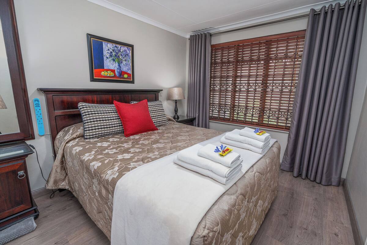 Family Quadruple Room | 1 bedroom, down duvets, in-room safe, desk