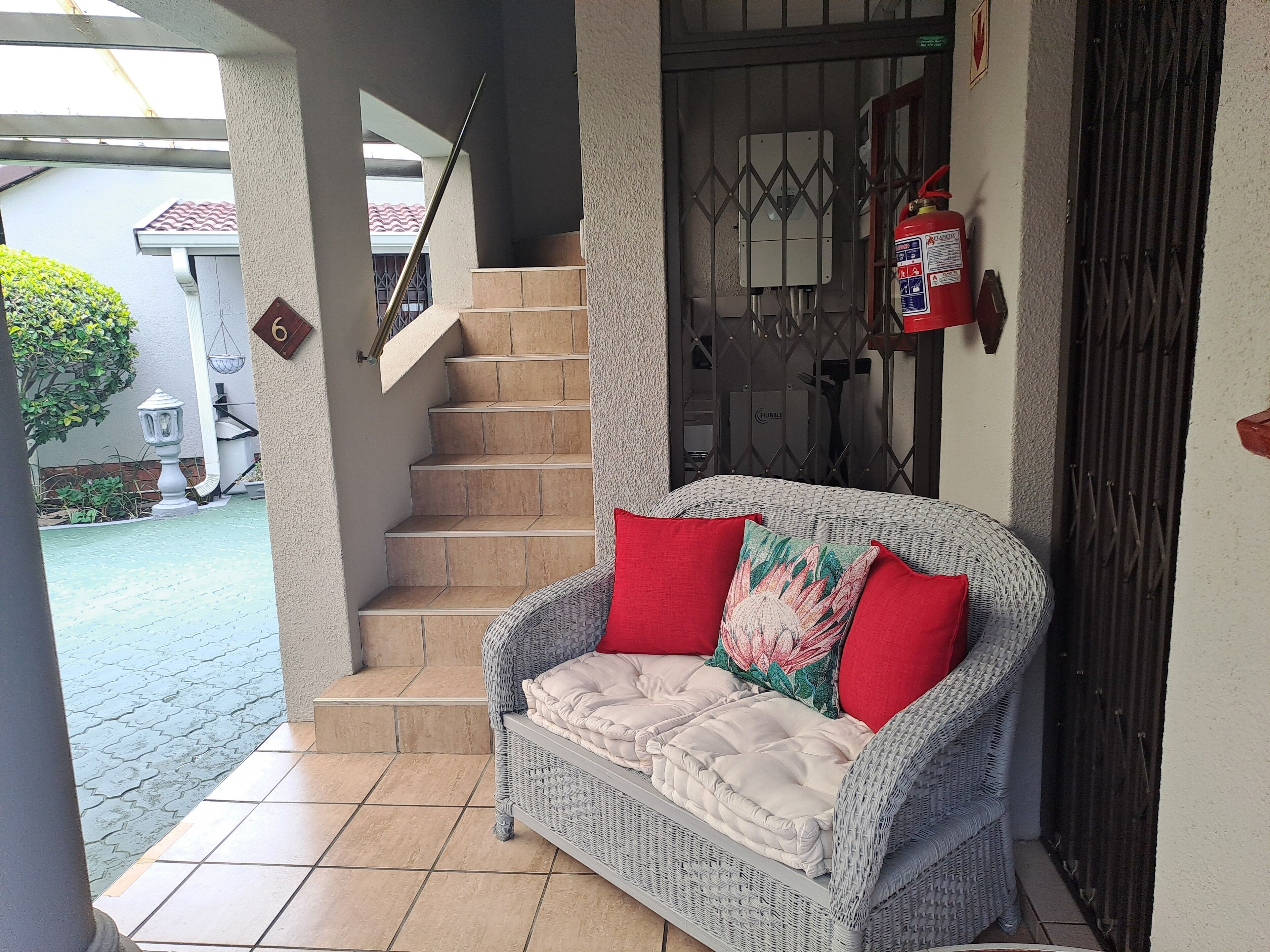 المنشأة من الخارج