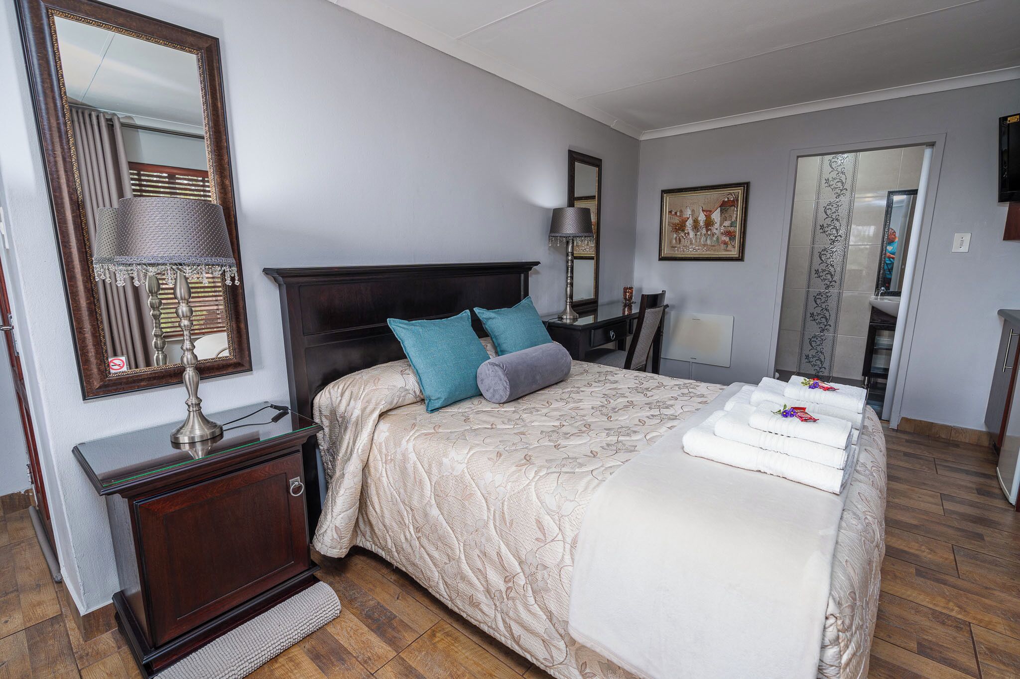 Standard Double Room | 1 bedroom, down duvets, in-room safe, desk