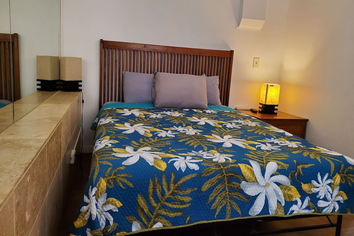 Signature Condo | Dihias secara berasingan, dilengkapkan perabot secara berasingan