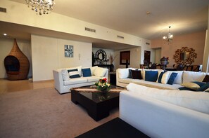 Living room - City Nights - 4B Sadaf 4 - JBR (Dubai)