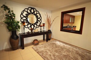 Room amenity - City Nights - 4B Sadaf 4 - JBR (Dubai)