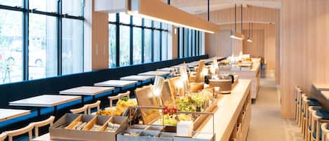 Alimentos y bebidas