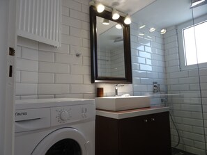 Bathroom - Minimal Luxury near Acropolis (Athens)