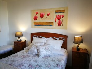 2 chambres, bureau, fer et planche à repasser, Wi-Fi gratuit