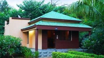 Villa junior, 1 cama de matrimonio grande con sofá cama, no fumadores, vistas al jardín | Zona de estar