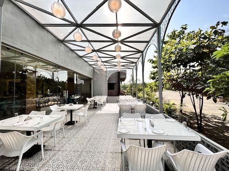 Restaurante. Olive Resorts