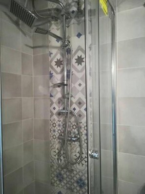 Bathroom - Sea & City Apartment in Voula (Vari-Voula-Vouliagmeni)