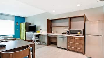 Suite, 1 King Bed, Accessible (Mobility & Hearing, Roll-in Shower) | Private kitchen | Full-size fridge, microwave, dishwasher, coffee/tea maker