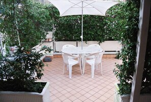 Suite, cuina bàsica | Terrassa o pati