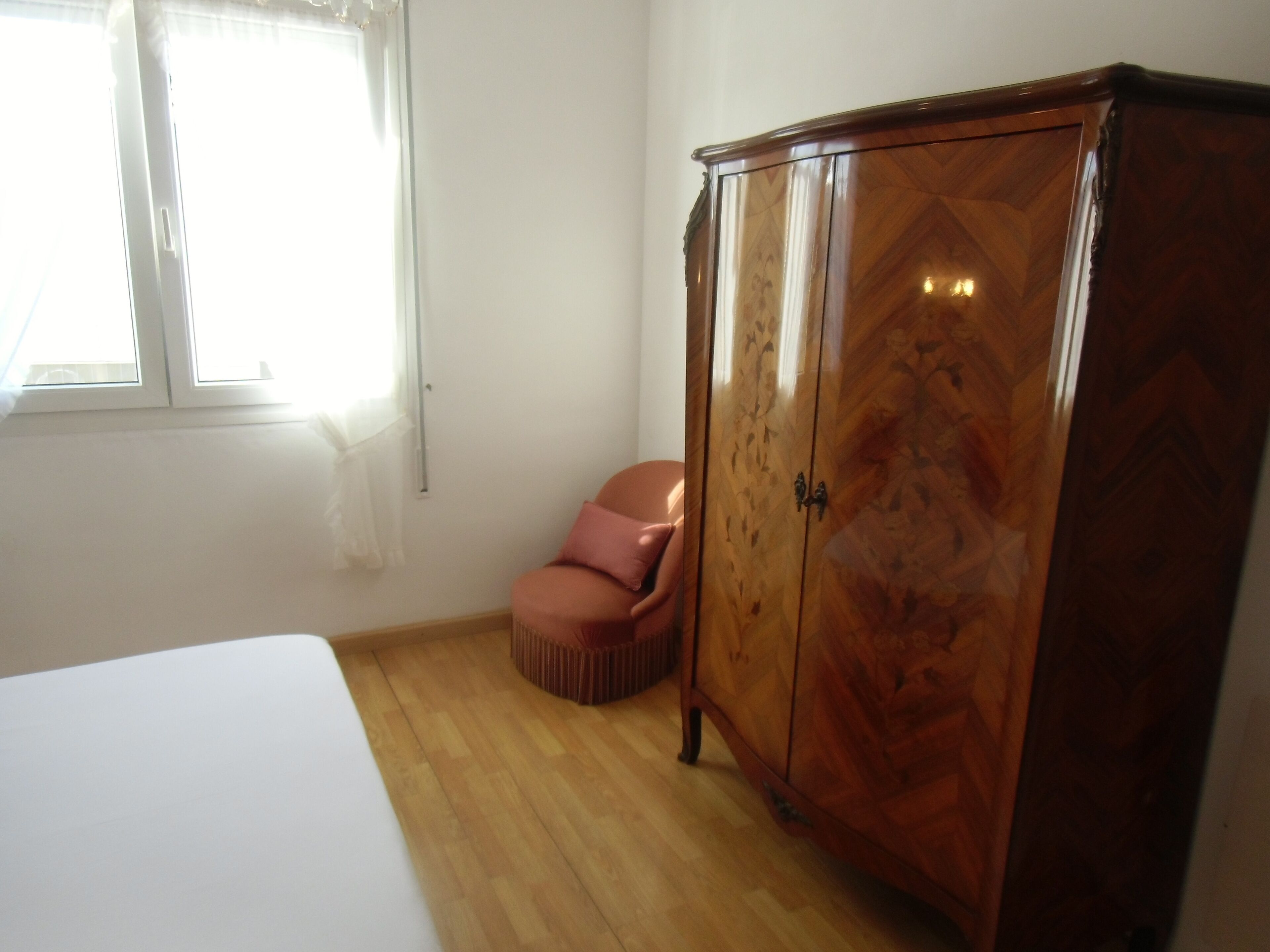 GREAT APARTMENT IN SEA FRONT. BEST POSSIBLE LOCATION IN TOWN. 