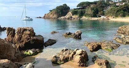 GREAT APARTMENT IN SEA FRONT. BEST POSSIBLE LOCATION IN TOWN.