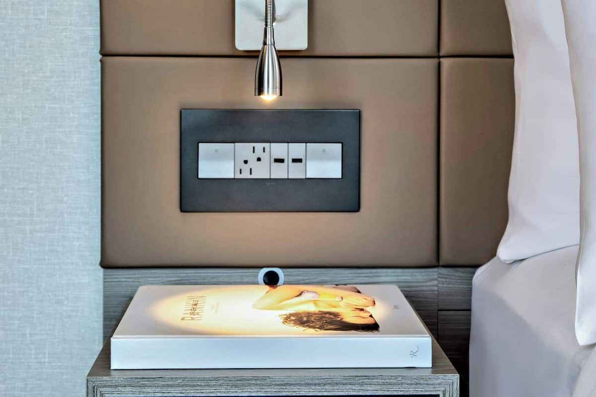 Zimmersafe, Schreibtisch, Bügeleisen/Bügelbrett, kostenloses WLAN