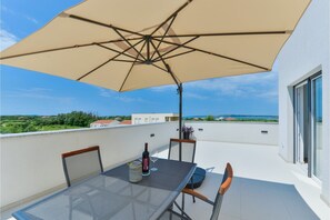 Balcony - Crowonder Luxury Apartments Marijana A3 (Privlaka)