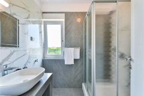Bathroom - Crowonder Luxury Apartments Marijana A1 (Privlaka)