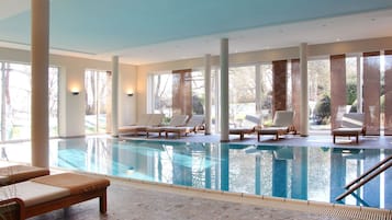 Indoor pool, pool loungers