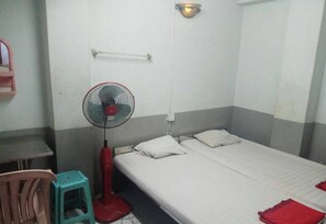 Bàn, truy cập Internet không dây miễn phí