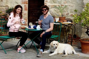 Outdoor dining - Cascina Alberta (Vignale Monferrato)