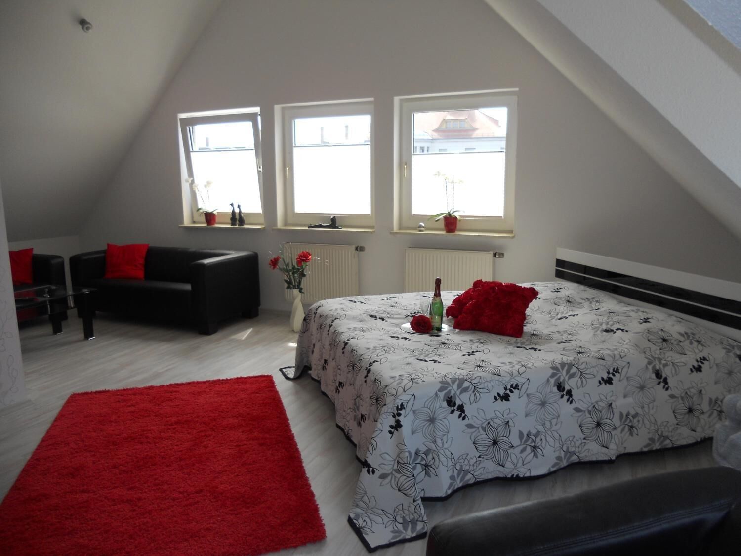 hypo-allergenic bedding, desk, rollaway beds, free wifi