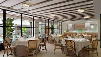 Desayuno buffet (EUR 22 por persona)