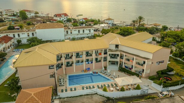 Mặt tiền nơi lưu trú