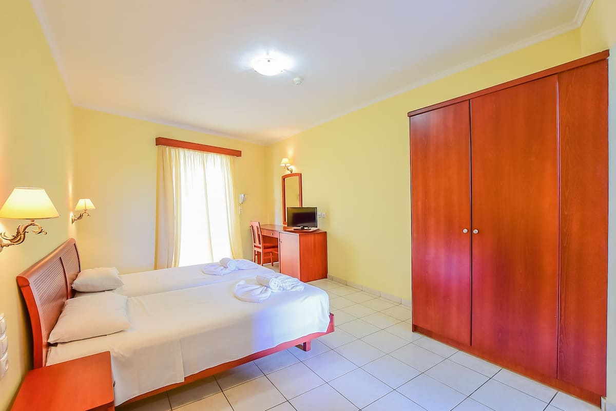 In-room safe, blackout drapes, iron/ironing board (on request)
