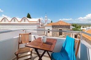 Apartment (Turquoise) | Balcony view
