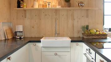 Kühlschrank, Ofen, Herdplatte, Geschirrspüler