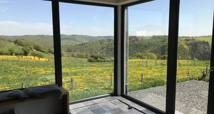 moderner Ferienhaus-Neubau mit Fernblick in den Nationalpark, am "Eifelsteig"