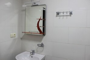 Standard Double or Twin Room | Bathroom | Shower, free toiletries, hair dryer, bathrobes - Hotel 7 (Batumi)