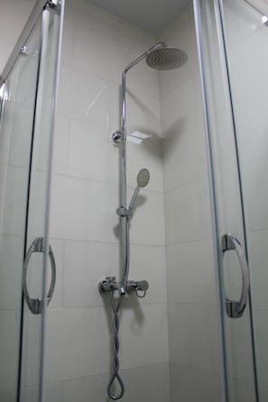 Standard Double or Twin Room | Bathroom | Shower, free toiletries, hair dryer, bathrobes - Hotel 7 (Batumi)