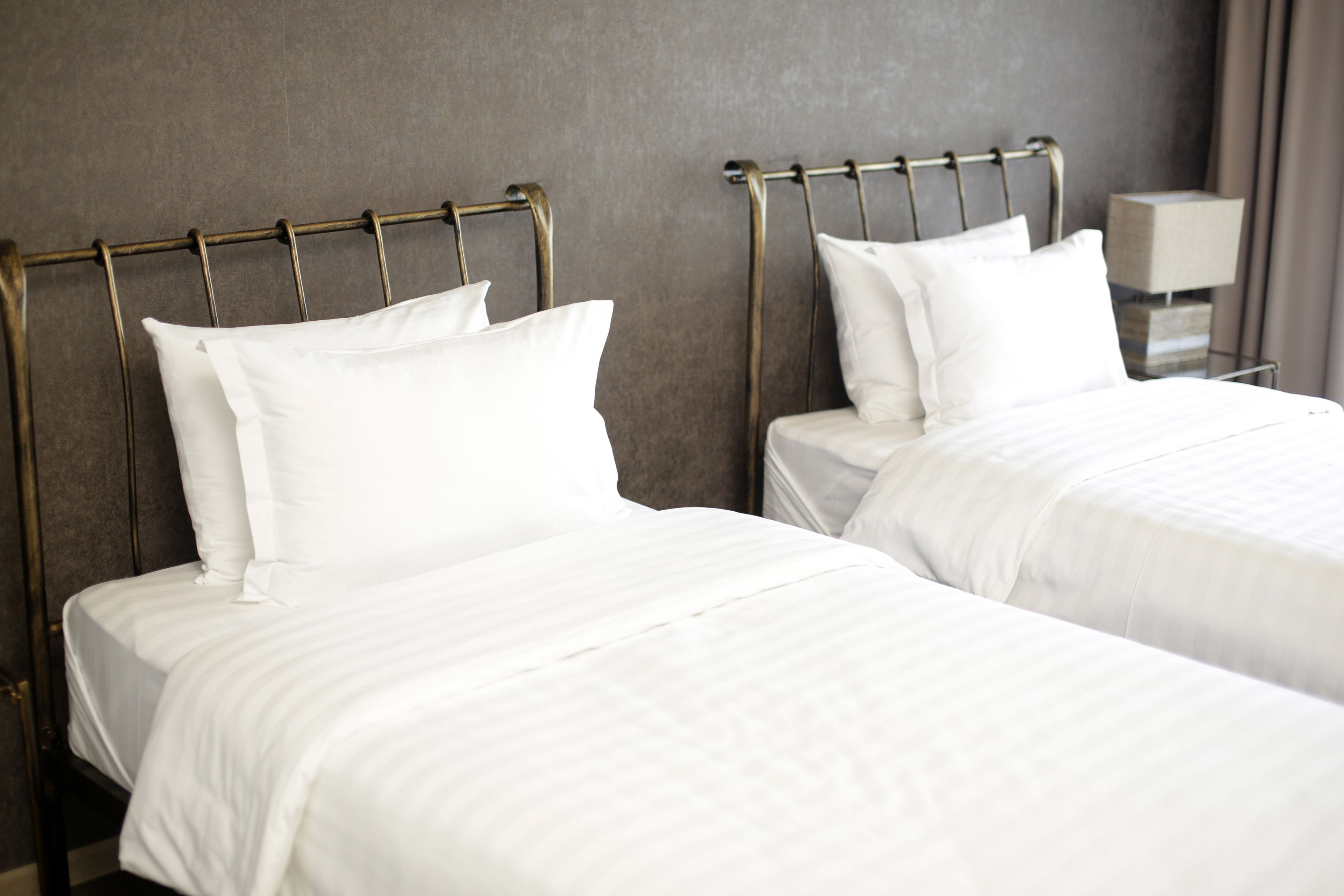 Sistema de insonorización, wifi gratis y ropa de cama 