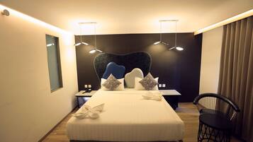 Premium bedding, in-room safe, desk, iron/ironing board