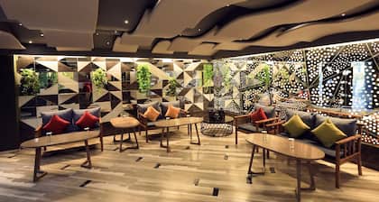 Humming Bird Hotel & Banquet