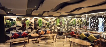 Humming Bird Hotel & Banquet