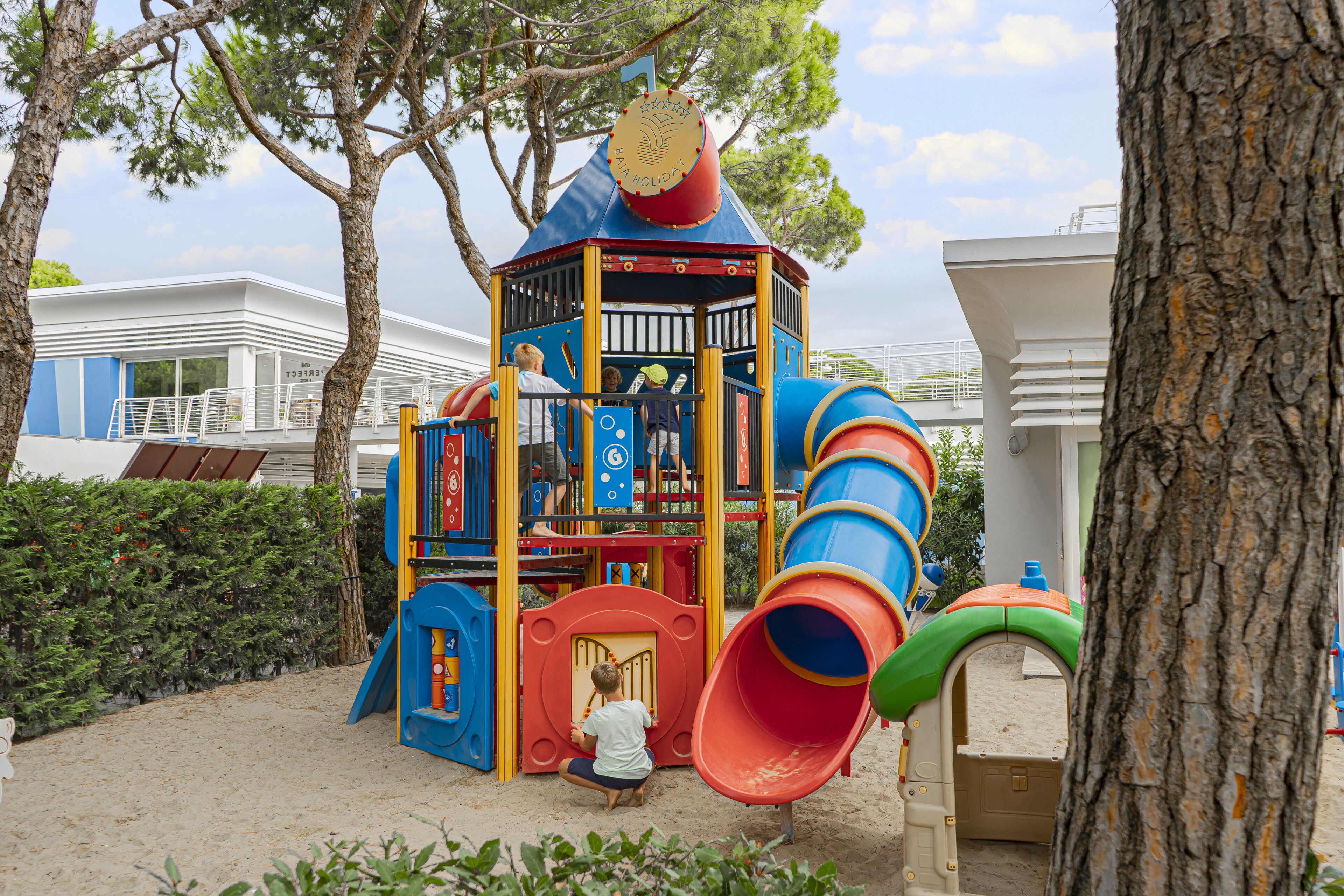 children’s play area – outdoor