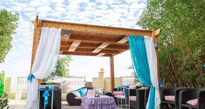 2 bedroom with huge patio in Sunterra