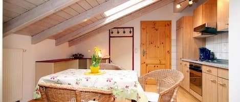 家庭公寓 (Birne) | 私人厨房 | 大冰箱、公用微波炉、烤箱、炉灶