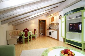 Appartement Familial (Apfel) | Restauration dans la chambre