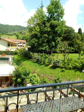 Dobbeltrom – comfort, 1 queensize-seng med sovesofa | Balkong