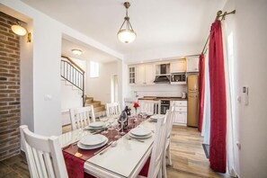 Villa | In-room dining - Villa Bellavista (Makarska)