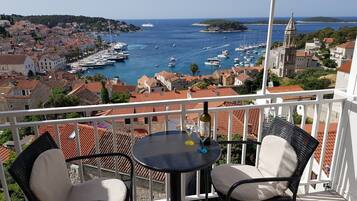 Appartement, terrasse | Vue depuis le balcon