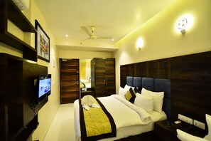 Quarto luxo, 1 cama Queen, para não fumantes | Comodidades do quarto