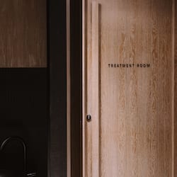 Trị liệu toàn thân, tẩy tế bào chết, chăm sóc da mặt, 2 phòng trị liệu