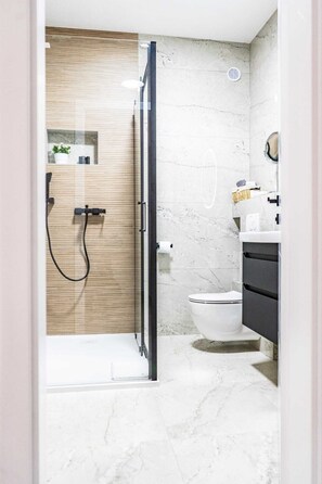 Apartment, Sea View (2) | Bathroom - Apartments Bubalo Hvar (Hvar)