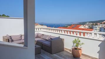 Penthouse 4 stars with Sea View | Balkoni