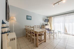 Appartement, 2 slaapkamers (Zeezicht 101) | Dineren op de kamer