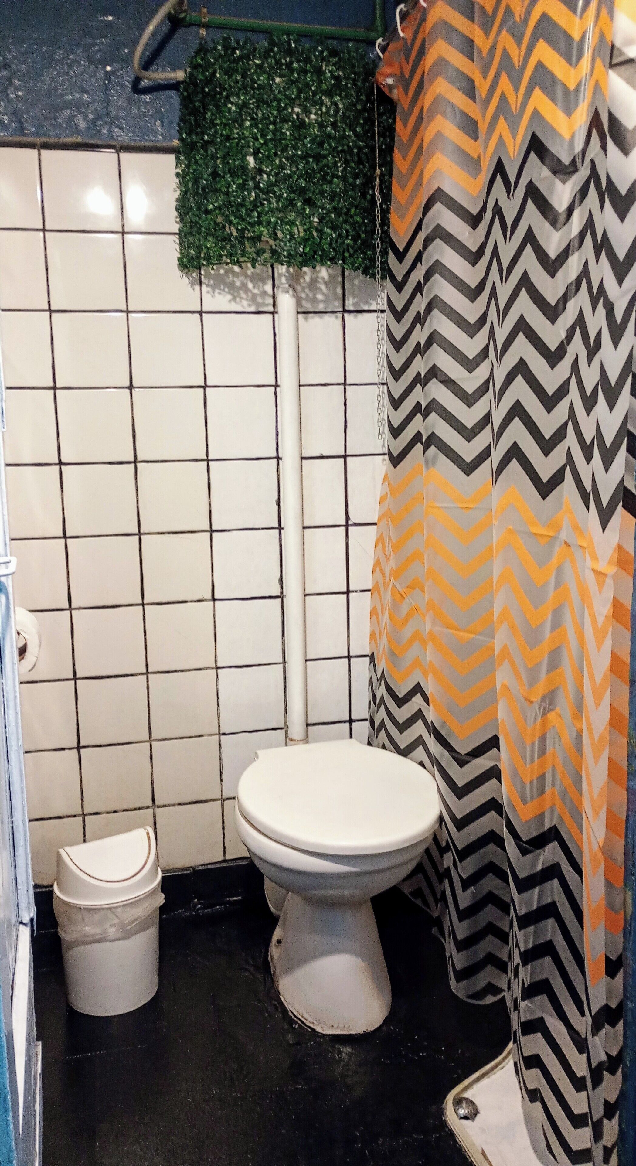 Classic Apartment, 1 Bedroom, Non Smoking, Private Bathroom | Bathroom | Shower, rainfall showerhead, towels, soap